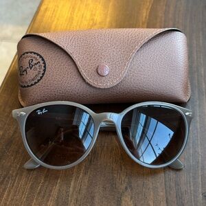 Ray-Ban RB4305 Sunglasses